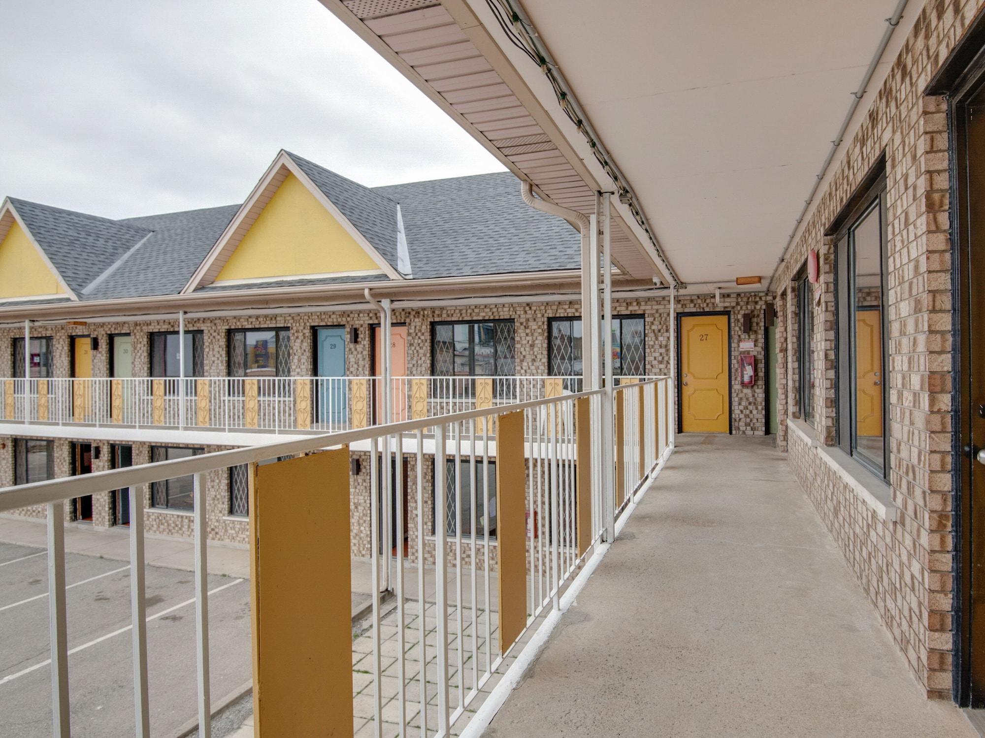Falls Inn Near Casino Niagara By Oyo Exteriör bild