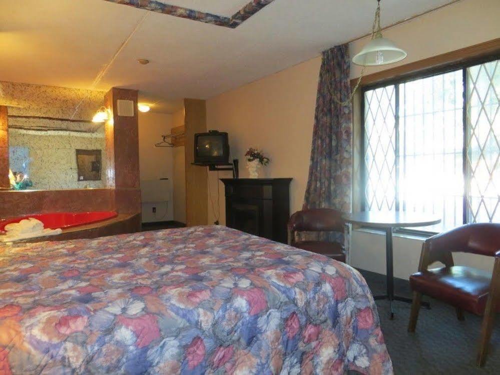 Falls Inn Near Casino Niagara By Oyo Exteriör bild